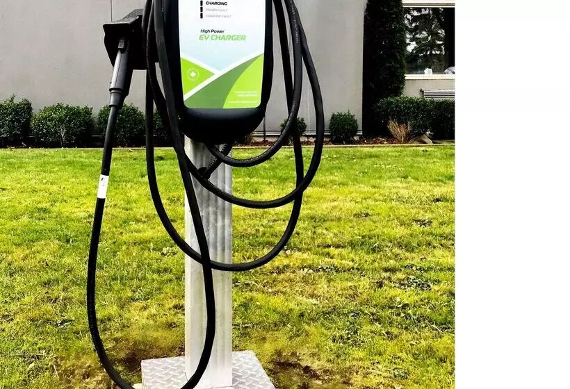 호텔 Best Western Plus Pitt Meadows Inn & Suites