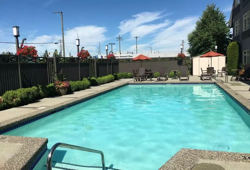 호텔 Best Western Plus Pitt Meadows Inn & Suites