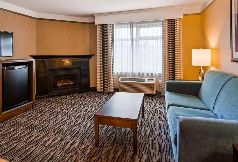 호텔 Best Western Plus Pitt Meadows Inn & Suites