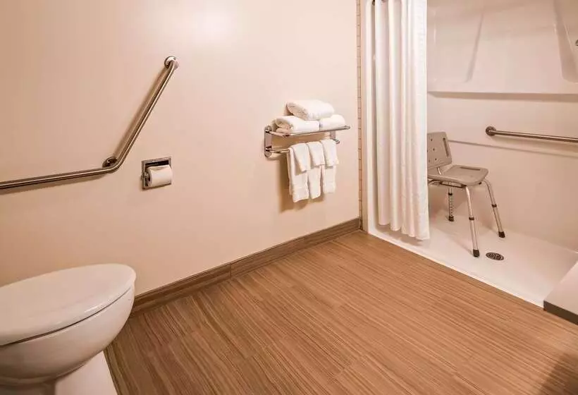 호텔 Best Western Plus Pitt Meadows Inn & Suites