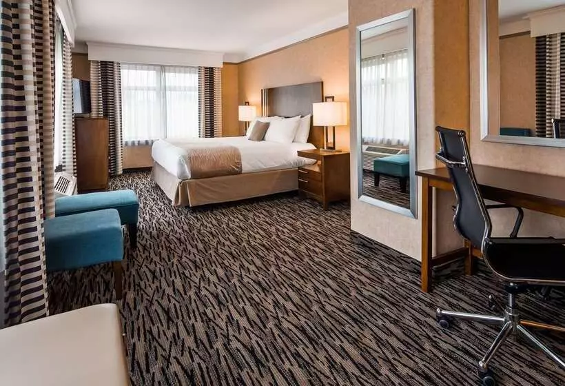 호텔 Best Western Plus Pitt Meadows Inn & Suites