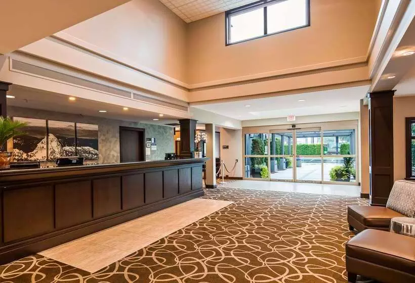 호텔 Best Western Plus Pitt Meadows Inn & Suites