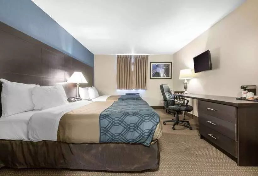 Отель Econo Lodge