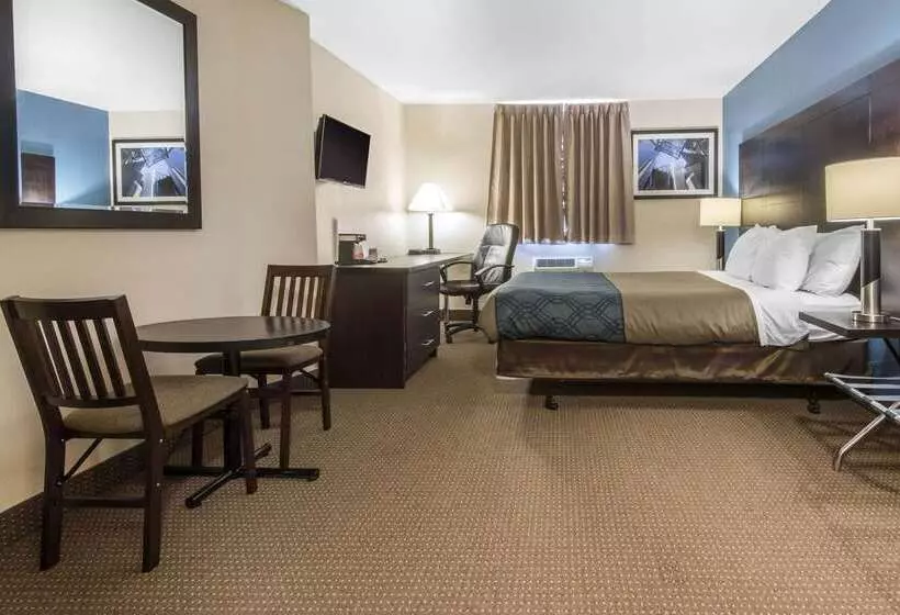 Отель Econo Lodge