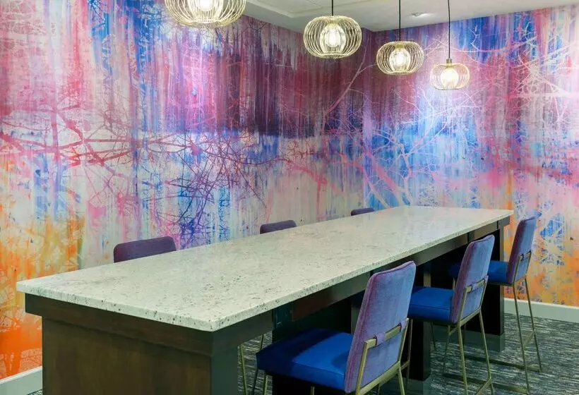 هتل Hampton Inn & Suites Buffalo Downtown