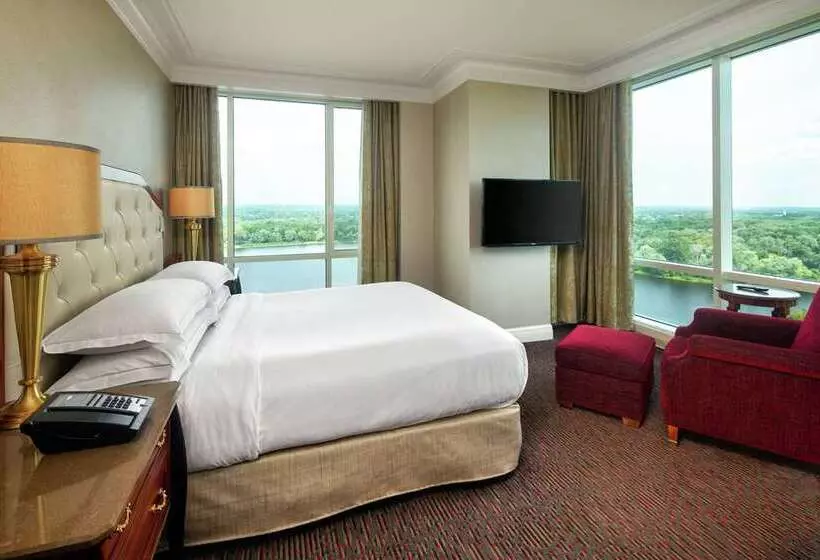 호텔 Hilton Lacleamy