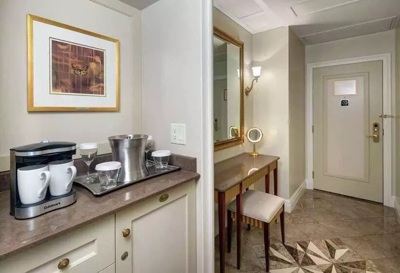 호텔 Hilton Lacleamy