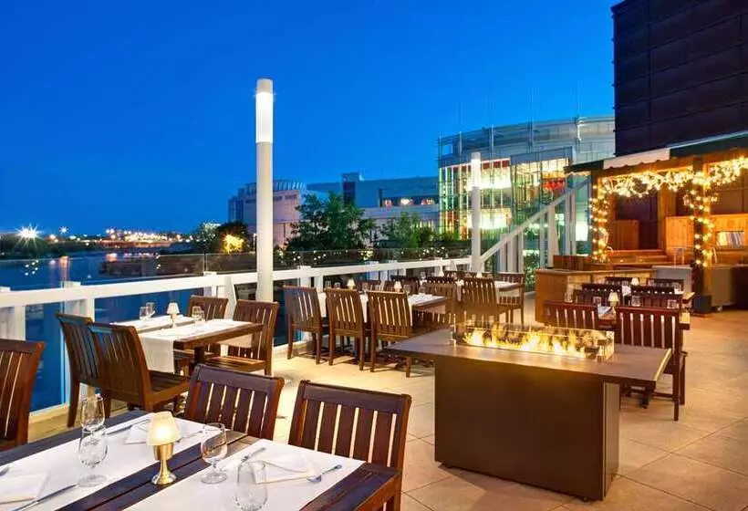 호텔 Hilton Lacleamy