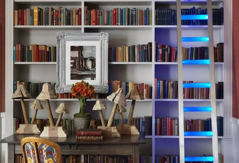 Knightsbridge Hotel, Firmdale Hotels