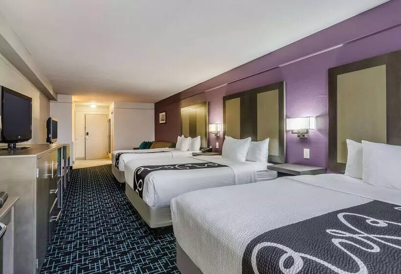 酒店 La Quinta By Wyndham Kansas City Airport