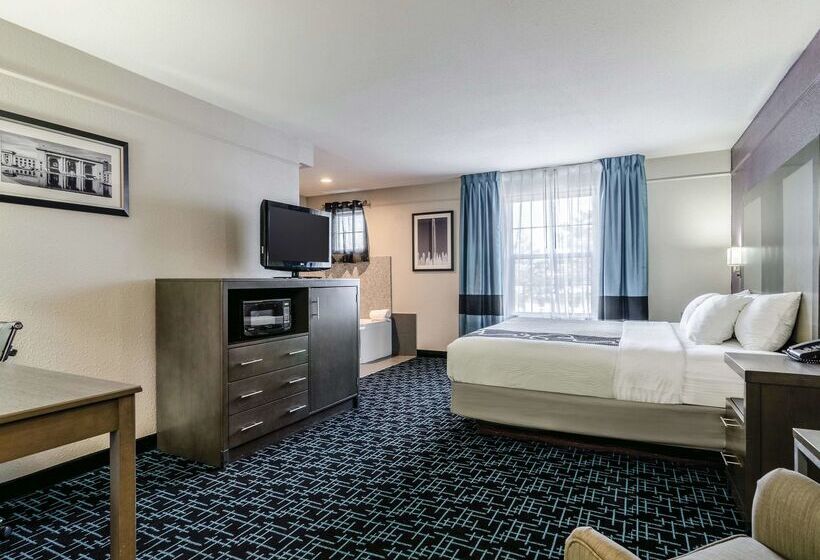 酒店 La Quinta By Wyndham Kansas City Airport