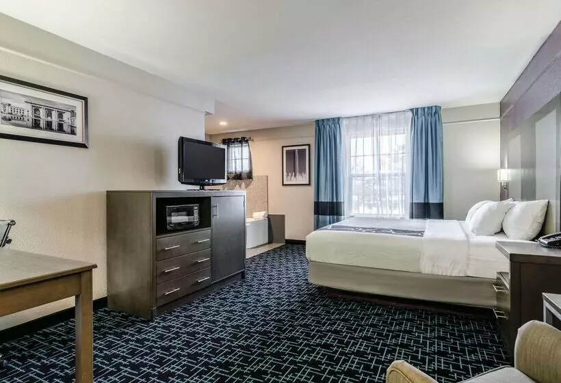 酒店 La Quinta By Wyndham Kansas City Airport