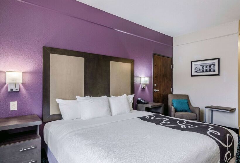 酒店 La Quinta By Wyndham Kansas City Airport