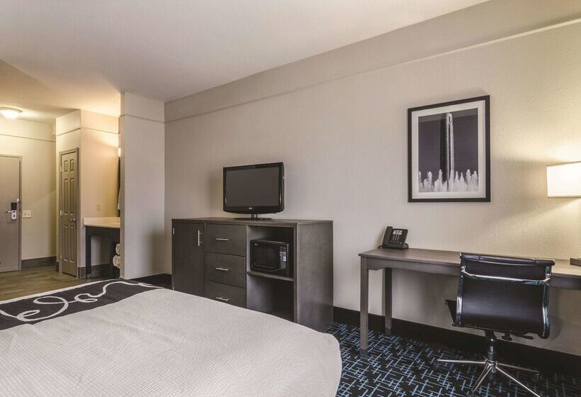 酒店 La Quinta By Wyndham Kansas City Airport