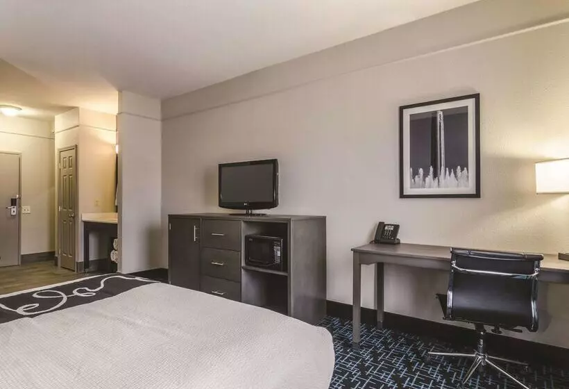 酒店 La Quinta By Wyndham Kansas City Airport