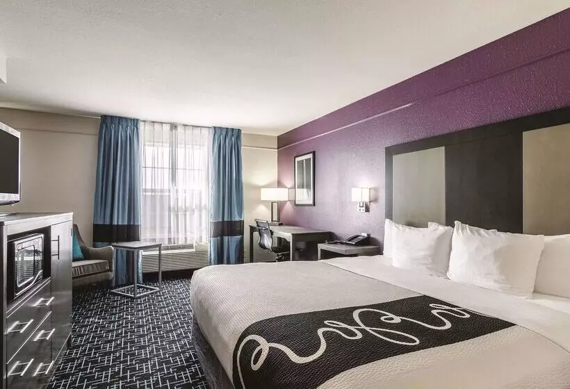 酒店 La Quinta By Wyndham Kansas City Airport