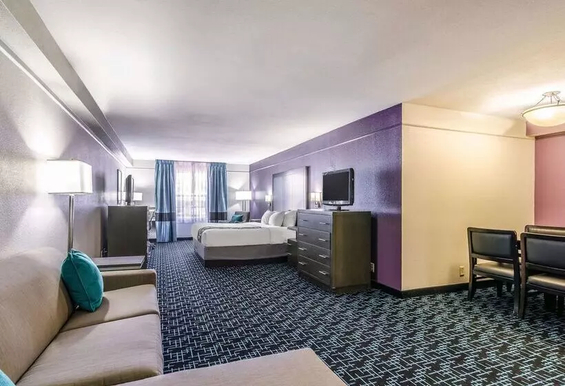 酒店 La Quinta By Wyndham Kansas City Airport