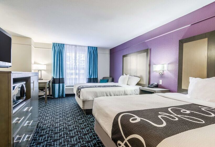 酒店 La Quinta By Wyndham Kansas City Airport