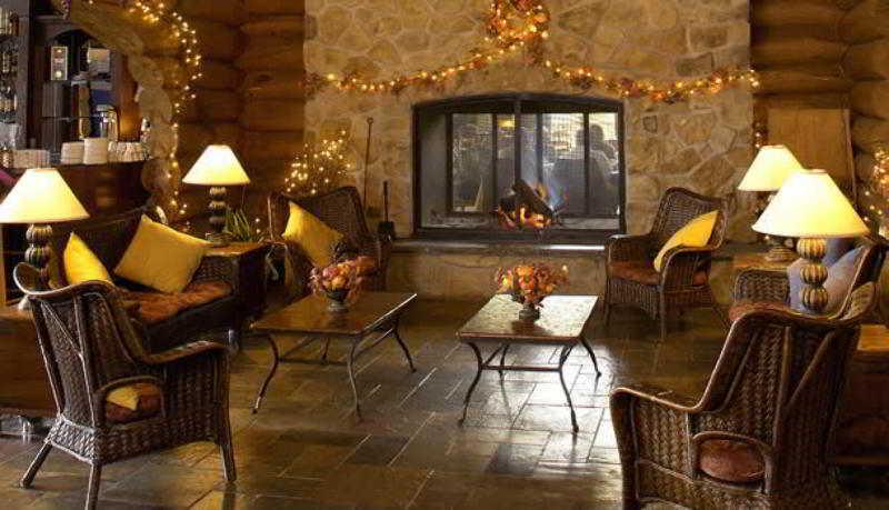 בית מלון כפרי Le Grand Lodge Mont Tremblant