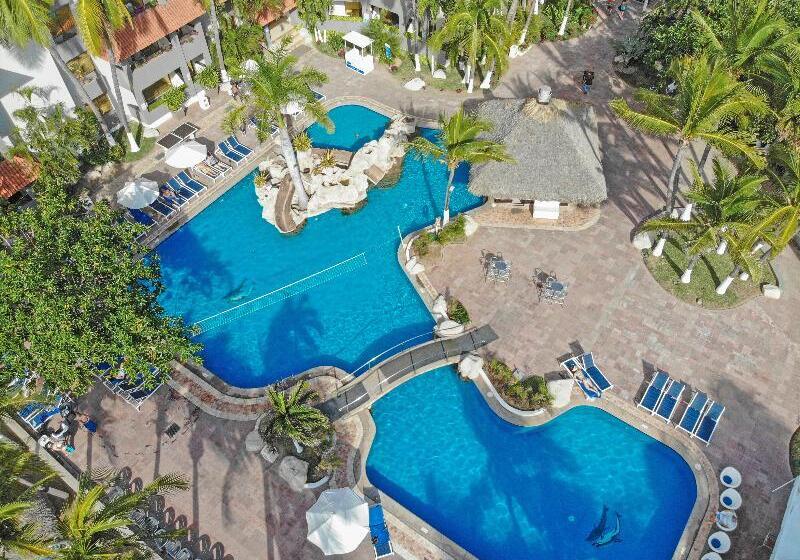 Luna Palace Hotel And Suites