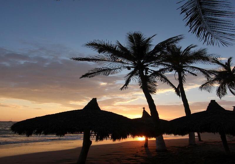 Luna Palace Hotel And Suites