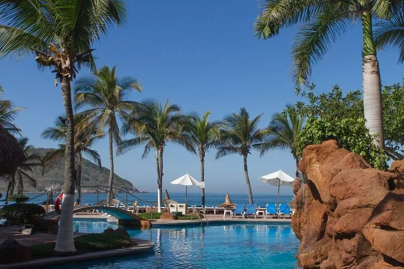 Luna Palace Hotel And Suites