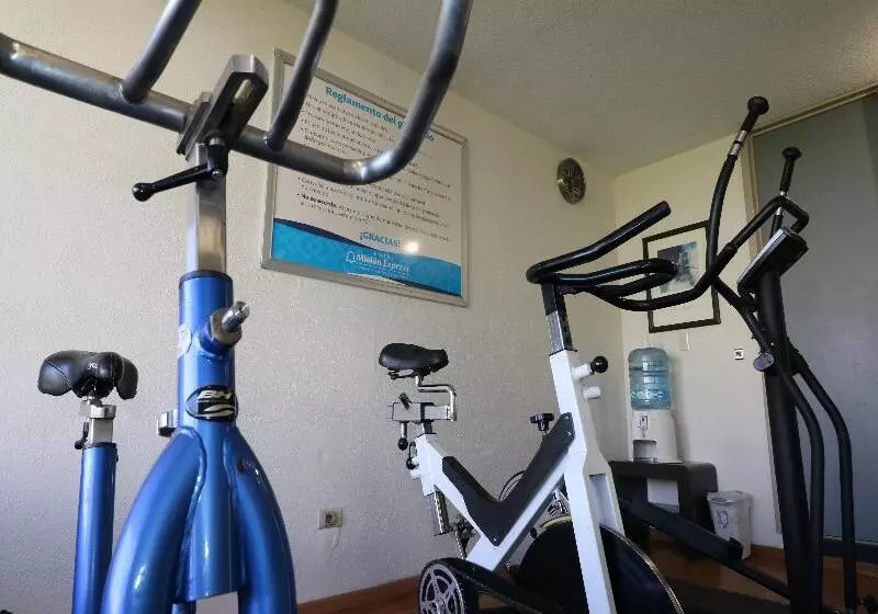 هتل Misión Express Aguascalientes Norte