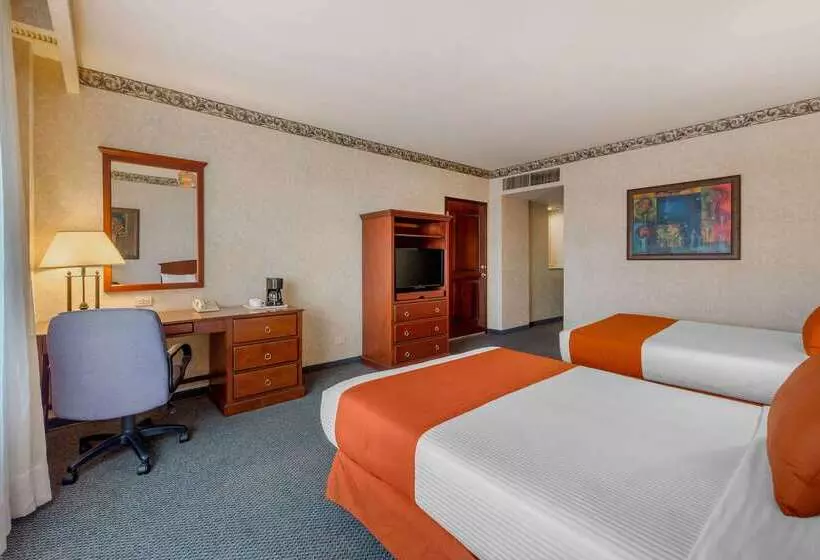 Отель Quality Inn Monterrey La Fe
