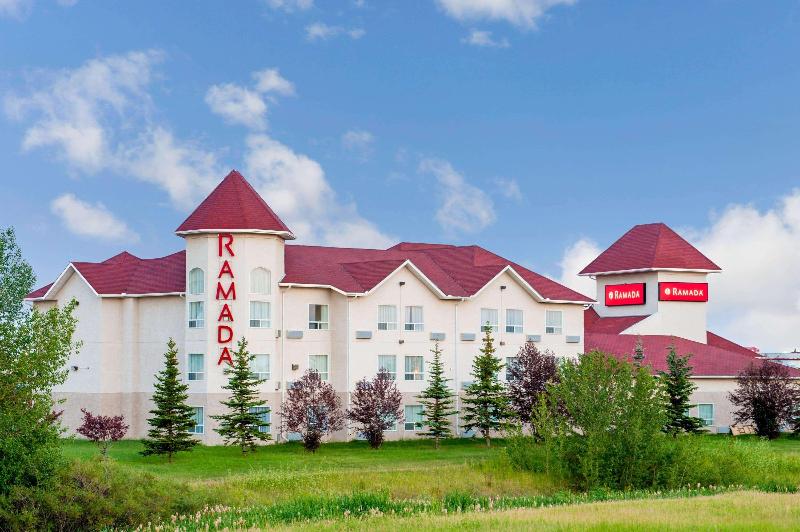 هتل Quality Inn & Suites Edmonton International Airport