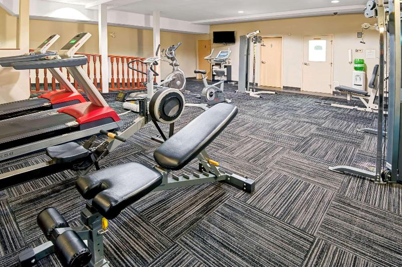 هتل Quality Inn & Suites Edmonton International Airport