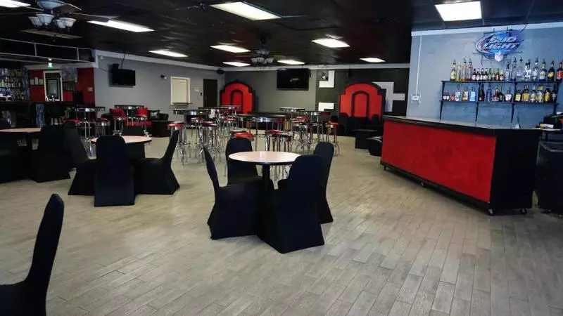 酒店 R Nite Star Inn And Suites Home Of The Cowboys & Rangers