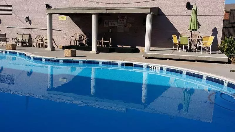 酒店 R Nite Star Inn And Suites Home Of The Cowboys & Rangers