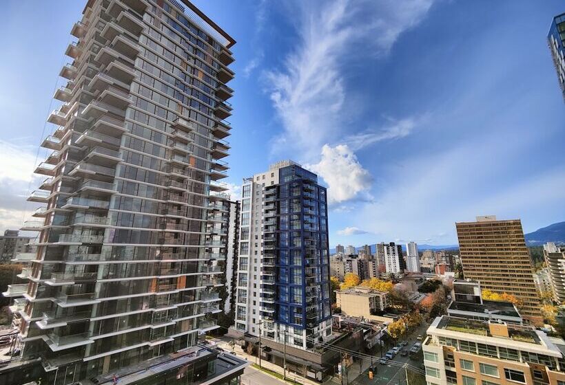 هتل Divya Sutra Suites On Robson Downtown Vancouver