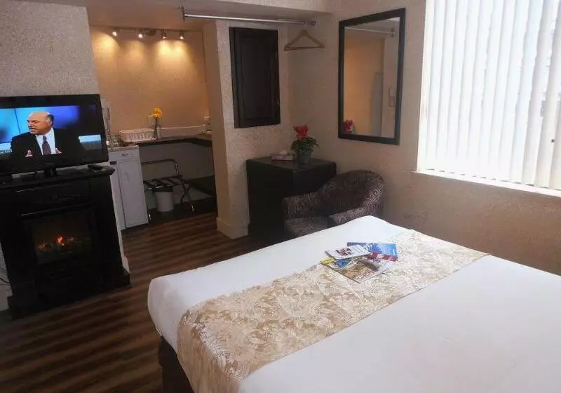 Hotel Divya Sutra Suites On Robson Downtown Vancouver