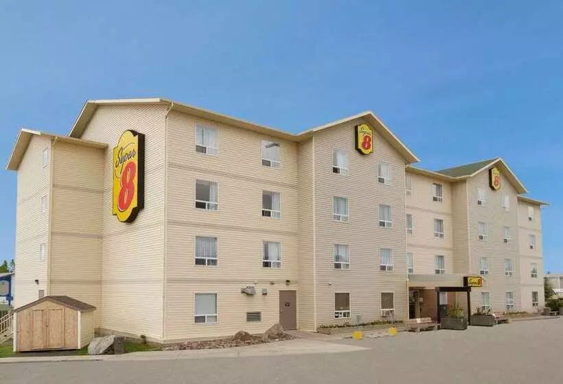 酒店 Super 8 By Wyndham Yellowknife