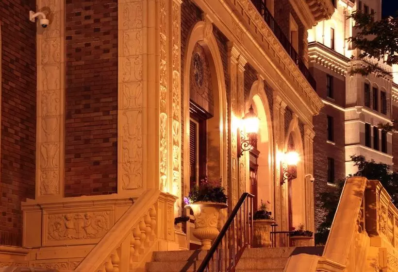 ホテル The Inn At The Union Club Of British Columbia
