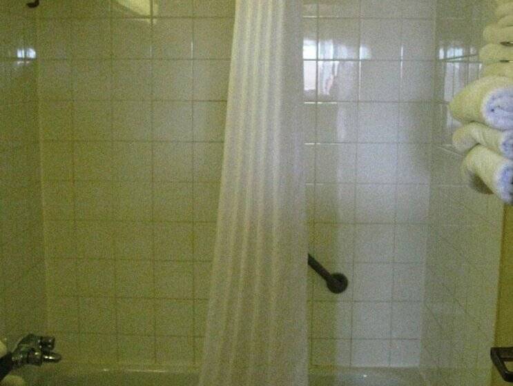 בית מלון כפרי Travelodge By Wyndham Drumheller Ab