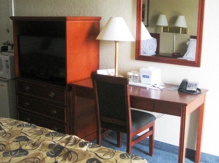 בית מלון כפרי Travelodge By Wyndham Drumheller Ab