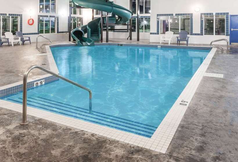 מוטל Super 8 By Wyndham High River Ab