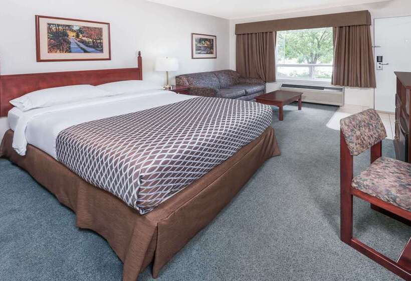 מוטל Super 8 By Wyndham High River Ab