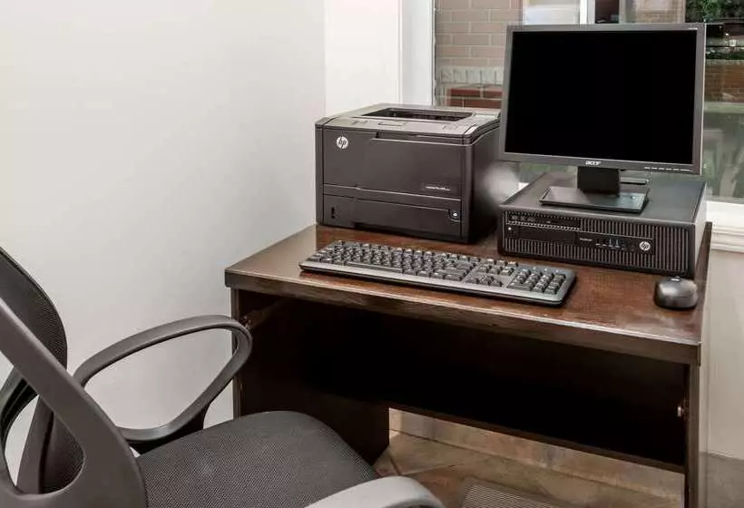 汽车旅馆  Super 8 By Wyndham High River Ab