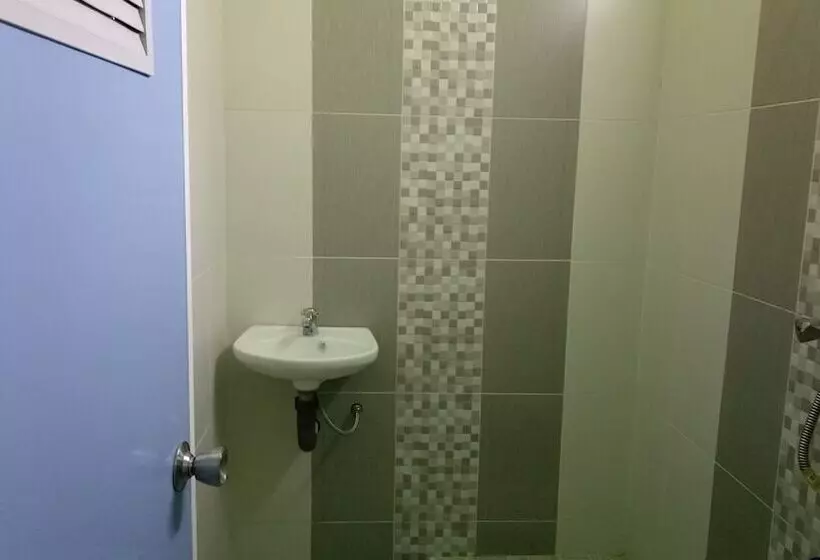 ベッドアンドブレックファースト Wisma Cendana