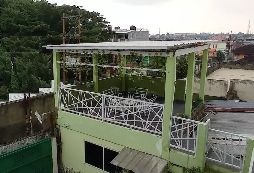 ベッドアンドブレックファースト Wisma Cendana