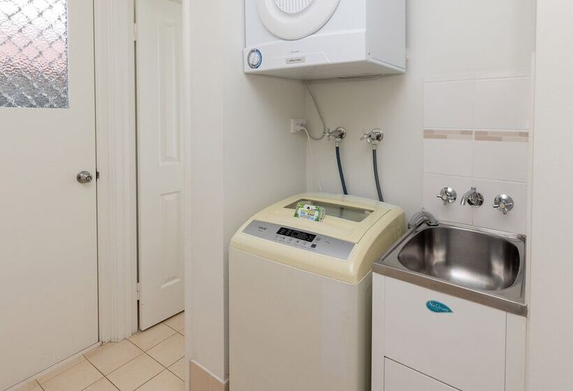 בית מלון כפרי Big4 Emu Beach Holiday Park