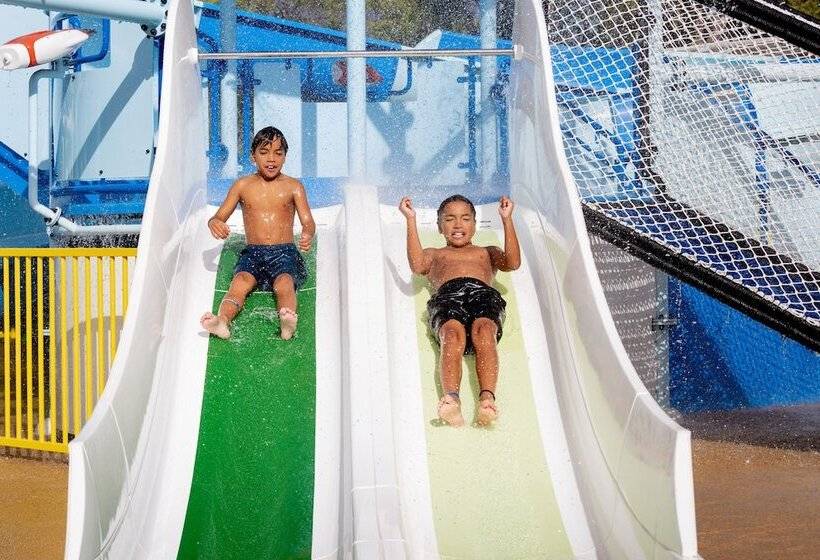 בית מלון כפרי Big4 Emu Beach Holiday Park