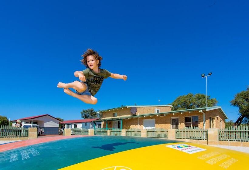 בית מלון כפרי Big4 Emu Beach Holiday Park