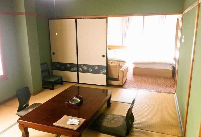 료칸 Hamasaka Onsen Totoya