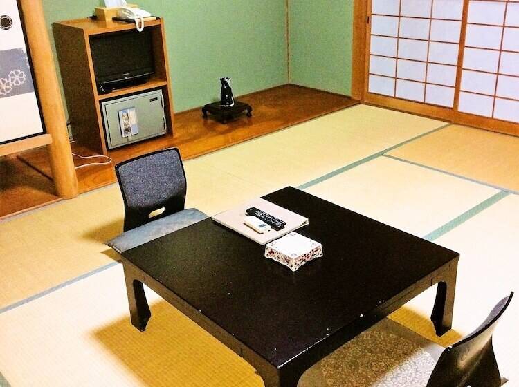 료칸 Hamasaka Onsen Totoya