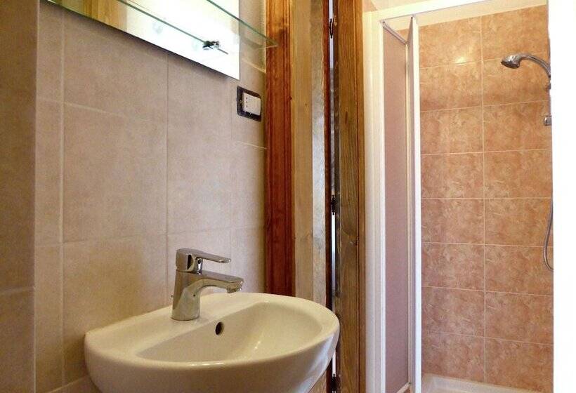 Charming Detached House In Lucca Province