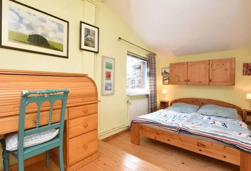 Holiday Home With Terrace In Graal Muritz